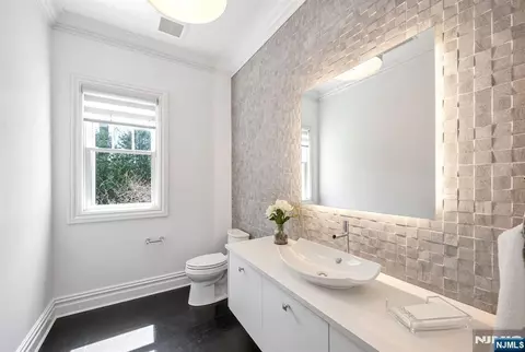Bath - 236 E Saddle River Rd, Saddle River, NJ 07458 photo 2 of 6