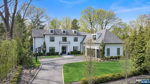 89 Depeyster Ave, Tenafly, NJ 07670