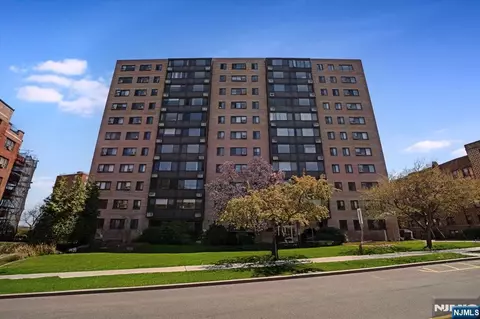 90 Prospect Ave #7A, Hackensack, NJ 07601
