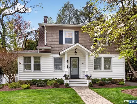 107 Maple St, Ramsey, NJ 07446