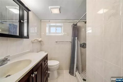 Bath - 219 Farview Ave, Paramus, NJ 07652 photo 3 of 3