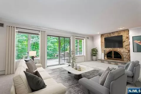273 Wilson Dr, Cresskill, NJ 07626