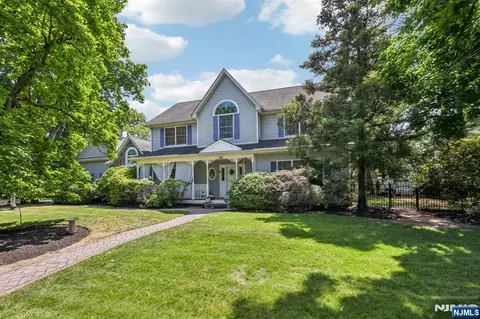 43 N Pleasant Ave, Ridgewood, NJ 07450