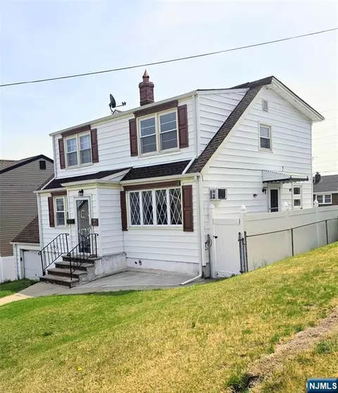 7 Barnard Pl, North Arlington, NJ 07031