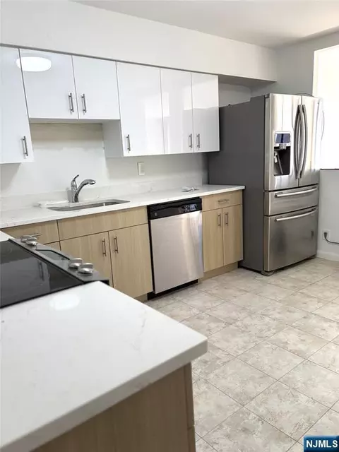Kitchen - 344 Prospect #9G, Hackensack, NJ 07601 photo 2 of 2