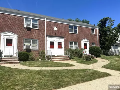 460 Heath Pl #48, Hackensack, NJ 07601
