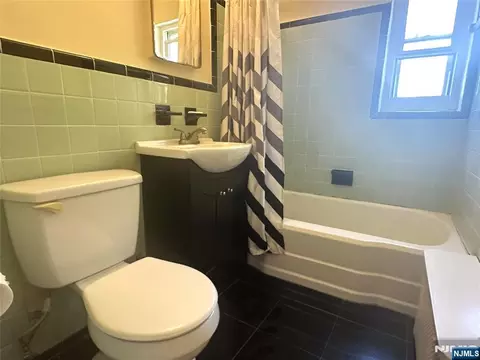 460 Heath Pl #48, Hackensack, NJ 07601 photo 9