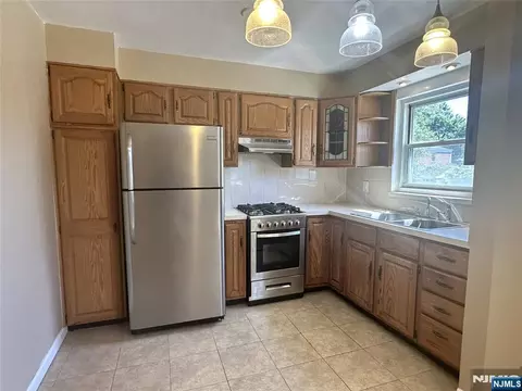 460 Heath Pl #48, Hackensack, NJ 07601 photo 5