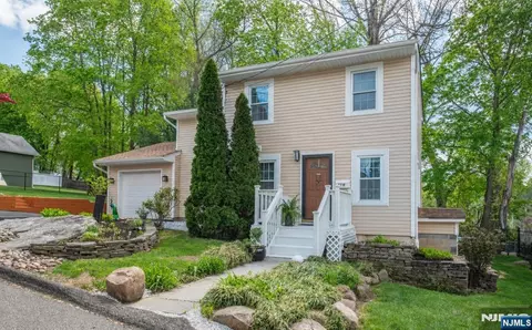 119 Sherwood Ave, Mahwah, NJ 07430