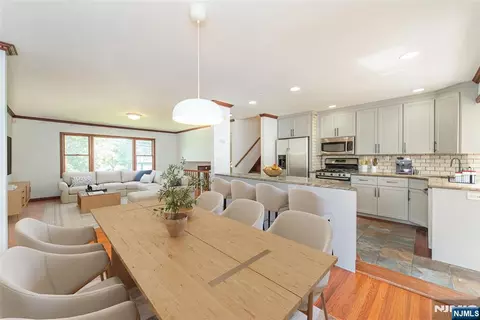 728 Prospect St, Glen Rock, NJ 07452