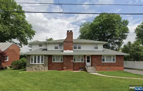 44 Roosevelt St, Little Ferry, NJ 07643