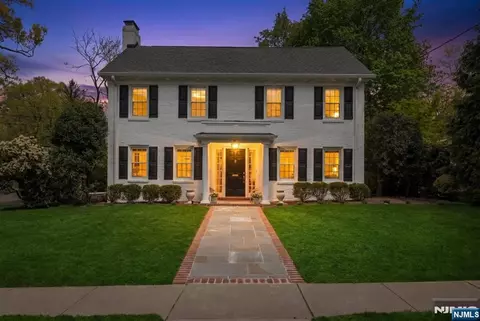 37 Oak St, Tenafly, NJ 07670