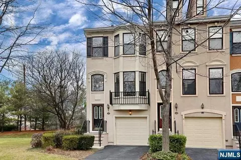 469 Hartford Dr #4070, Nutley, NJ 07110