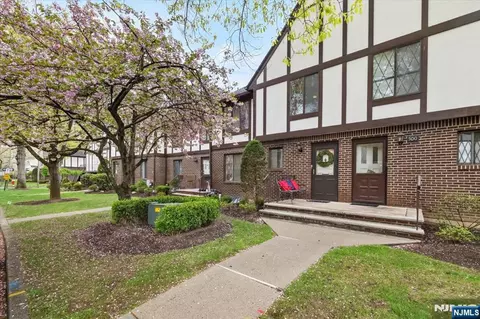 502 Piermont Ave #T502, River Vale, NJ 07675