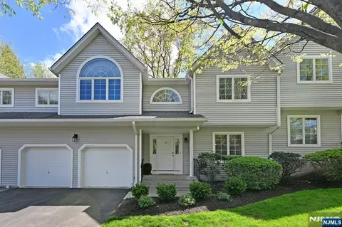 6 Schill Pl, Hillsdale, NJ 07642