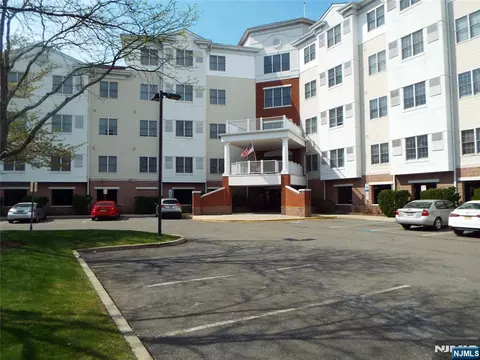 Exterior - 189 Forest Ave #307, Paramus, NJ 07652 photo 5 of 5