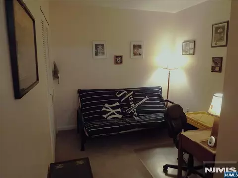 Bedroom - 189 Forest Ave #307, Paramus, NJ 07652 photo 4 of 5
