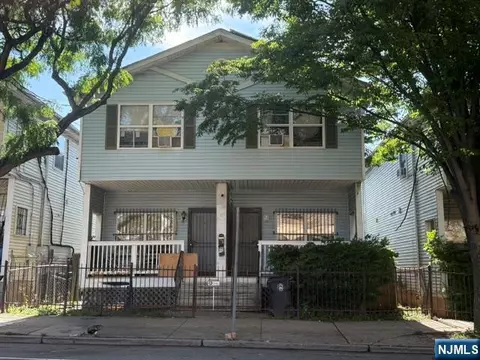 290 Bergen St, Newark, NJ 07103