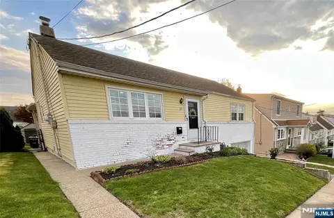 23 Veterans Pl, North Arlington, NJ 07031