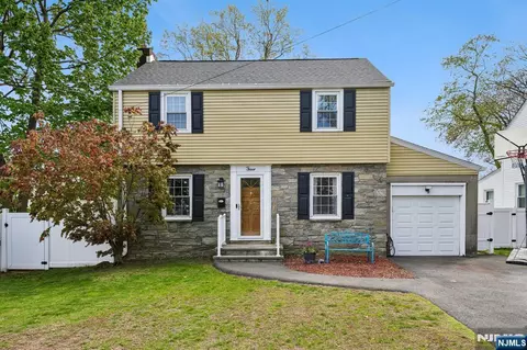 4 Greenwood Ave, West Orange, NJ 07052