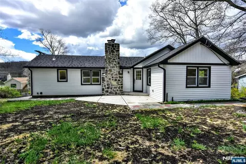 56 E Lake Shore Rd, Hardyston, NJ 07460