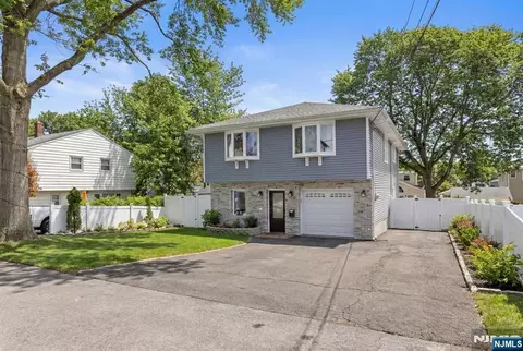 11 Belmont Ave, Emerson, NJ 07630