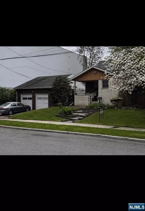 157 Madison Ave, Rochelle Park, NJ 07662