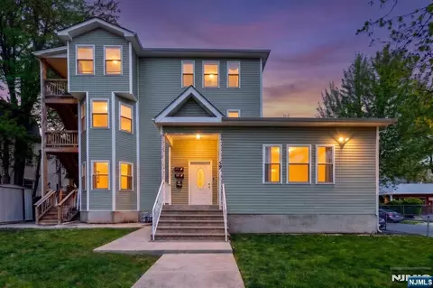 58 Park Ave, East Orange, NJ 07017