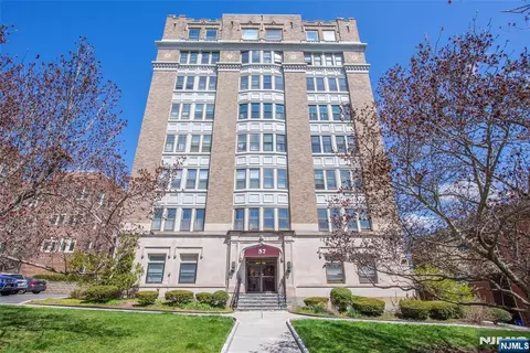 57 Union St #C4021, Montclair, NJ 07042