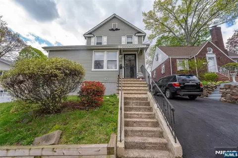 100 Washington Pl, Teaneck, NJ 07666