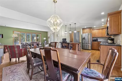 Dining - 35 Robin Rd, Wayne, NJ 07470 photo 2 of 2