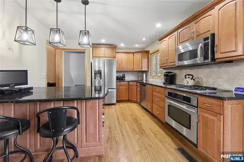 Kitchen - 35 Robin Rd, Wayne, NJ 07470 photo 1 of 3