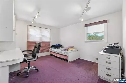 Bedroom - 35 Robin Rd, Wayne, NJ 07470 photo 6 of 6
