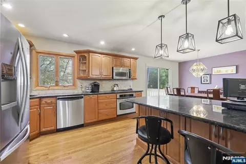 Kitchen - 35 Robin Rd, Wayne, NJ 07470 photo 3 of 3