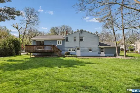 Exterior - 35 Robin Rd, Wayne, NJ 07470 photo 4 of 9