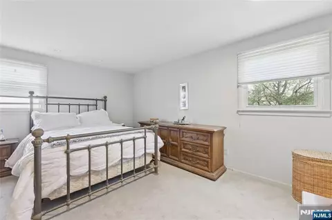 Bedroom - 35 Robin Rd, Wayne, NJ 07470 photo 4 of 6