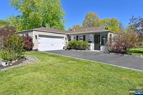 14 Emwood Dr, Emerson, NJ 07630