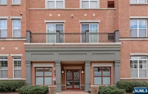 443 2nd St #406, Jersey City, NJ 07302