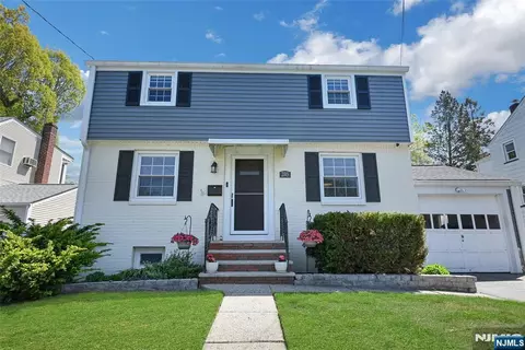 2-05 33rd St, Fair Lawn, NJ 07410