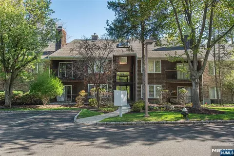 2 Tulip Cres #1C, Little Falls, NJ 07424