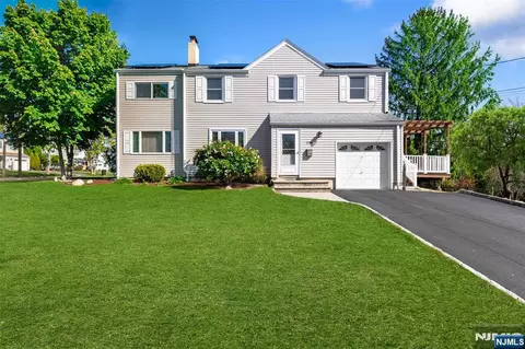 276 Concord Dr, River Edge, NJ 07661