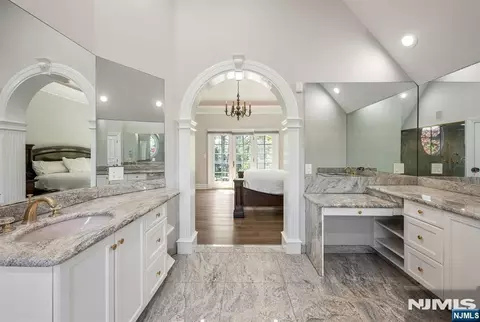 Entry Way - 366 E Madison Ave, Cresskill, NJ 07626 photo 6 of 7