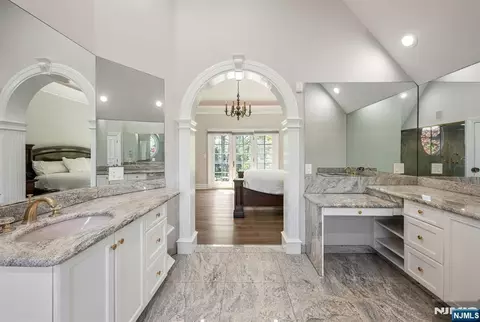 Entry Way - 366 E Madison Ave, Cresskill, NJ 07626 photo 6 of 7