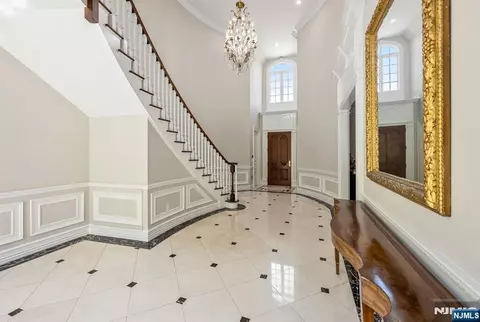 Entry Way - 366 E Madison Ave, Cresskill, NJ 07626 photo 3 of 7