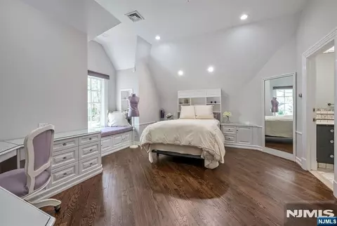 Bedroom - 366 E Madison Ave, Cresskill, NJ 07626 photo 5 of 5