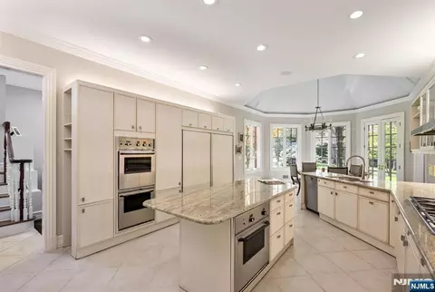 Kitchen - 366 E Madison Ave, Cresskill, NJ 07626 photo 3 of 4