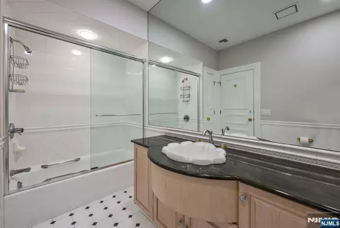Bath - 366 E Madison Ave, Cresskill, NJ 07626 photo 6 of 6