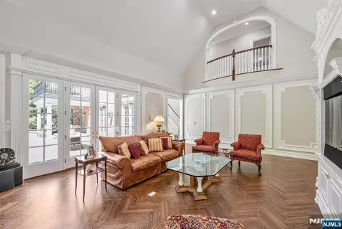 Living - 366 E Madison Ave, Cresskill, NJ 07626 photo 5 of 6