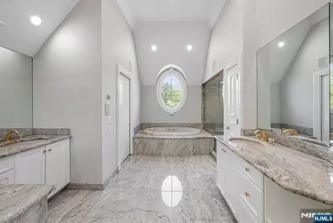 Bath - 366 E Madison Ave, Cresskill, NJ 07626 photo 1 of 6