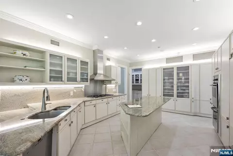 Kitchen - 366 E Madison Ave, Cresskill, NJ 07626 photo 1 of 4